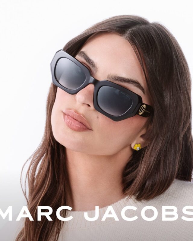 Habt ihr schon ein passendes Weihnachtsgeschenk?🎁🎄✨…wie wäre es mit einer coolen Sonnenbrille 😎 von Marc Jacobs?😉👌🏻

#brillenbinder #brillen #brillentrends #sonnenbrille #sunglassess #optiker #deinoptiker #hallein #visithallein