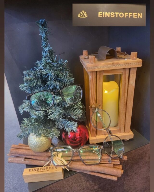 Geschenketipp für Weihnachten…🎄✨🎁

Eine tolle Brille von der schweizer Marke @einstoffen !!!🔝🆒🤓👓

#einstoffeneyewear #brillenbinder #brillen #brillentrends #eyewer #optiker #deinoptiker #hallein #visithallein